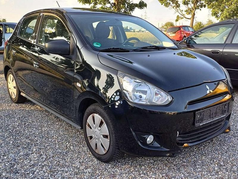 Magicschwarz (p) Gebraucht 2016 Mitsubishi Space Star Diamant Edition Kleinwagen | 4.300 € (Fairer Preis) - Bild 1/4