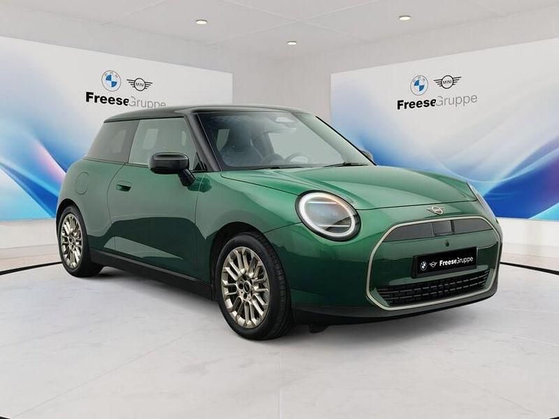 Gebraucht Mini Cooper Favoured 135 kW (184 PS) 2024 Grün Kleinwagen