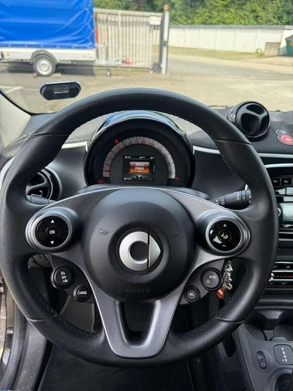 Gebraucht Smart ForFour Passion 90 PS (66 kW) 2019 Schwarz Kleinwagen
