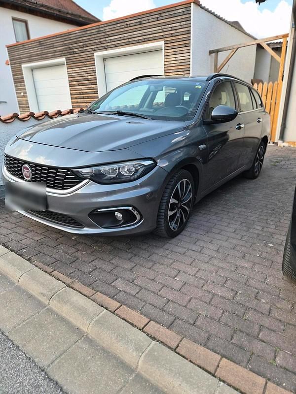 Gebraucht Fiat Tipo 120 PS (88 kW) 2017 Grau Kombi