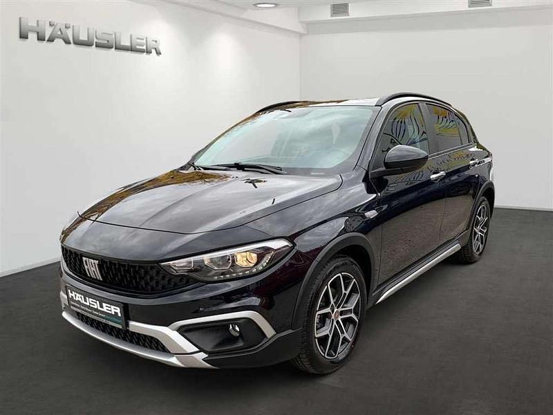 Cinema schwarz Gebraucht 2024 Fiat Tipo Cross Limousine | 19.970 € (Fairer Preis) - Bild 1/4