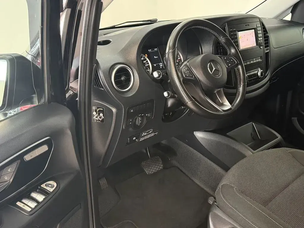Gebraucht Mercedes V220 Marco Polo 163 PS (119 kW) 2019 Schwarz Van / Kleinbus