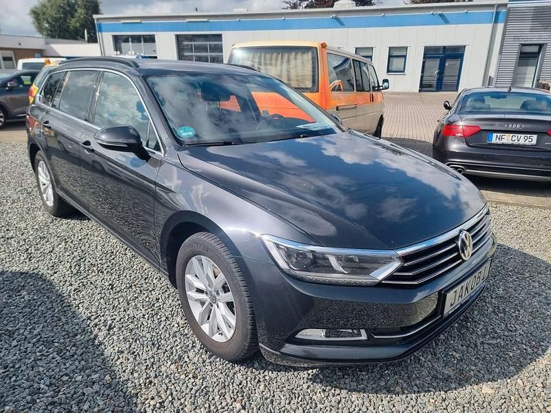 Usata VW Passat Comfortline 150 CV (110 kW) 2017 Grigio Station wagon