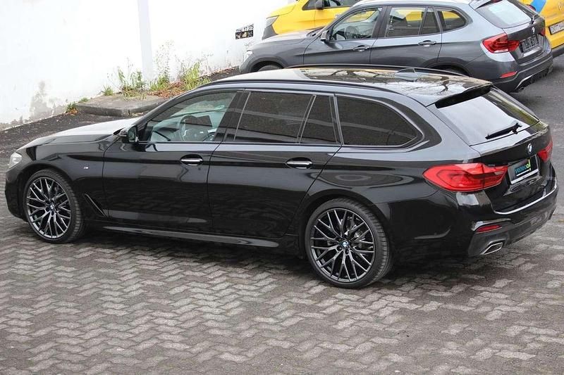 Gebraucht BMW 520 M Sport 190 PS (139 kW) 2017 Schwarz Kombi