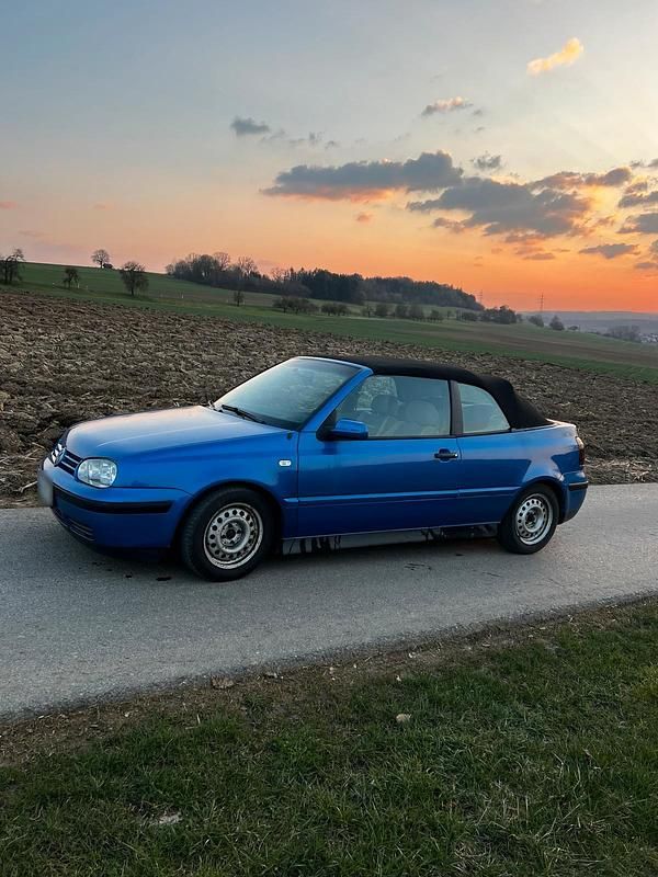 Gebraucht VW Golf Cabriolet 101 PS (74 kW) 2000 Blau Cabrio