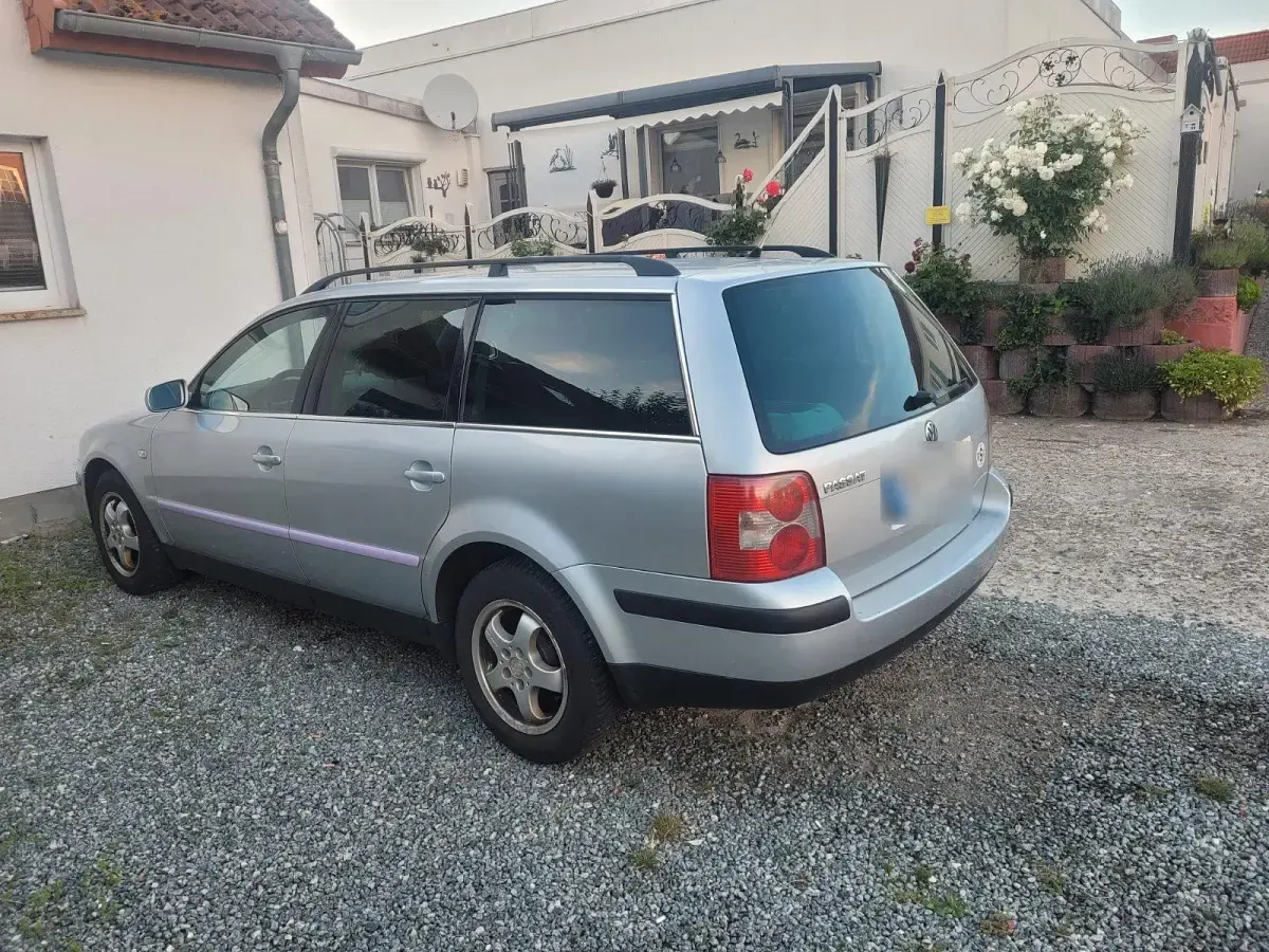 Gebraucht VW Passat 101 PS (74 kW) 2003 Silber Kombi