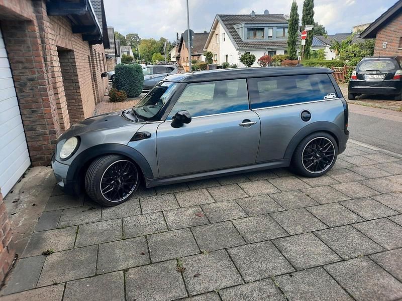 Grau Gebraucht 2008 Mini Cooper S Clubman Kombi | 6.499 € (Fairer Preis) - Bild 1/4