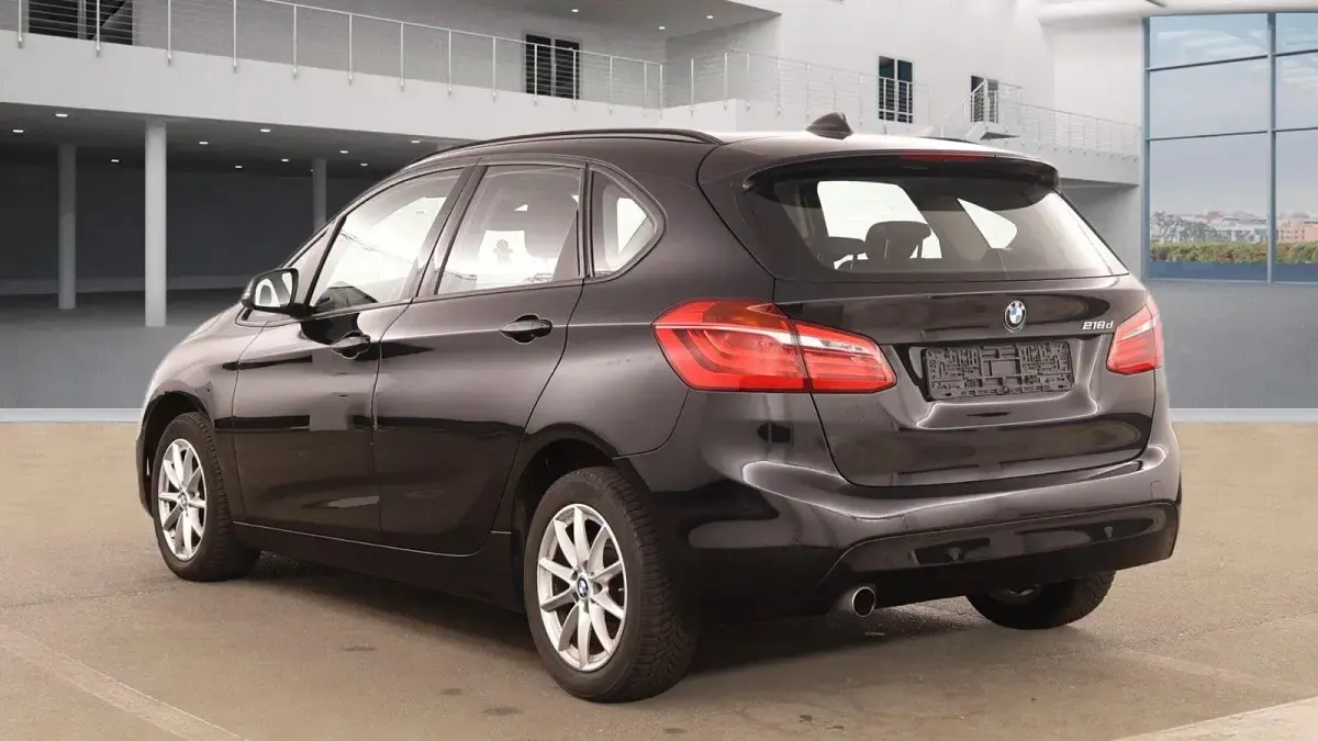 Gebraucht BMW 218 Active Tourer Advantage 150 PS (110 kW) 2018 Schwarz Van / Kleinbus