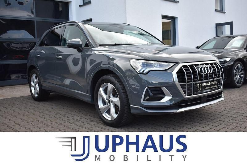 Grau Gebraucht 2022 Audi Q3 Advanced SUV | 28.840 € (Guter Preis) - Bild 1/4