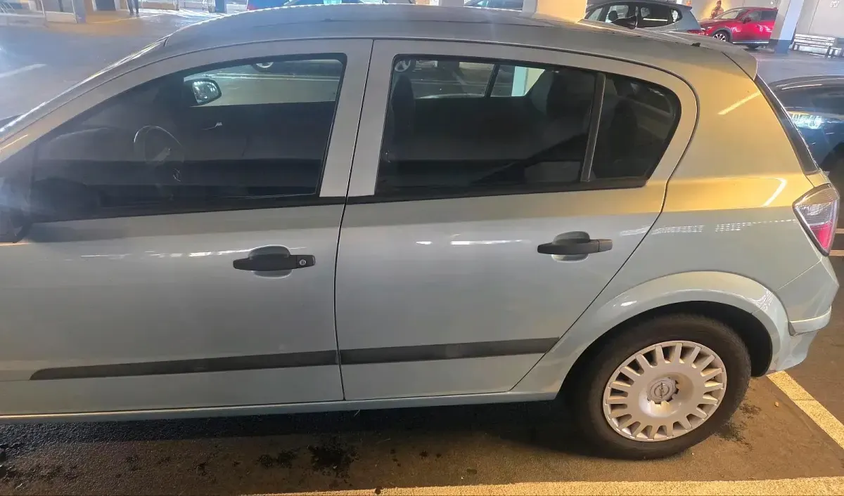 Gebraucht Opel Astra Eco 90 PS (66 kW) 2009 Blau Limousine