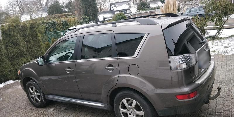 Gebraucht Mitsubishi Outlander 146 PS (107 kW) 2011 Braun SUV