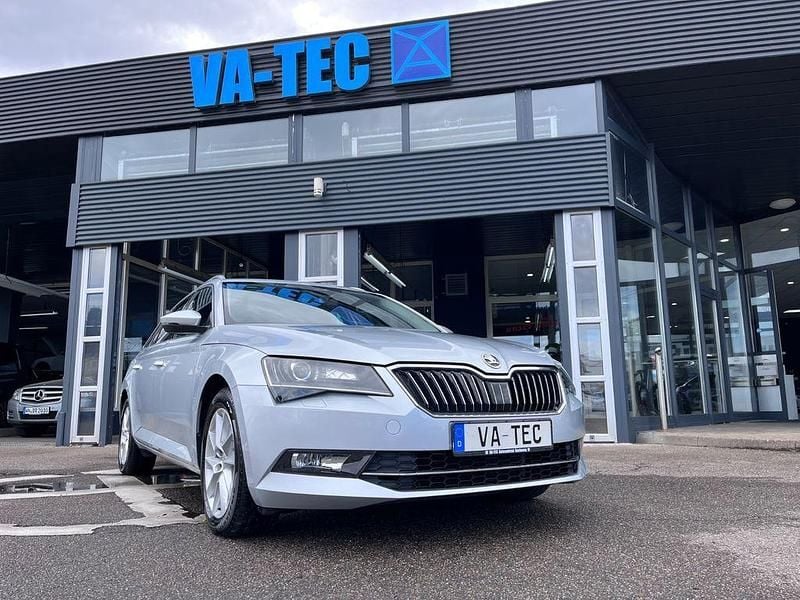 Silber Gebraucht 2019 Skoda Superb Style Limousine | 20.490 € (Superpreis) - Bild 1/4