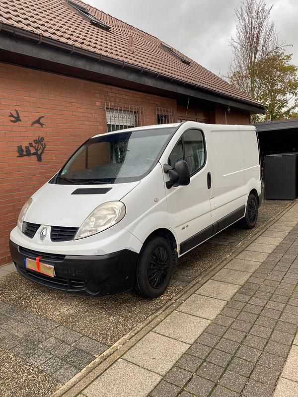 Weiß Gebraucht 2011 Renault Traffic Van | 6.700 € - Bild 1/4