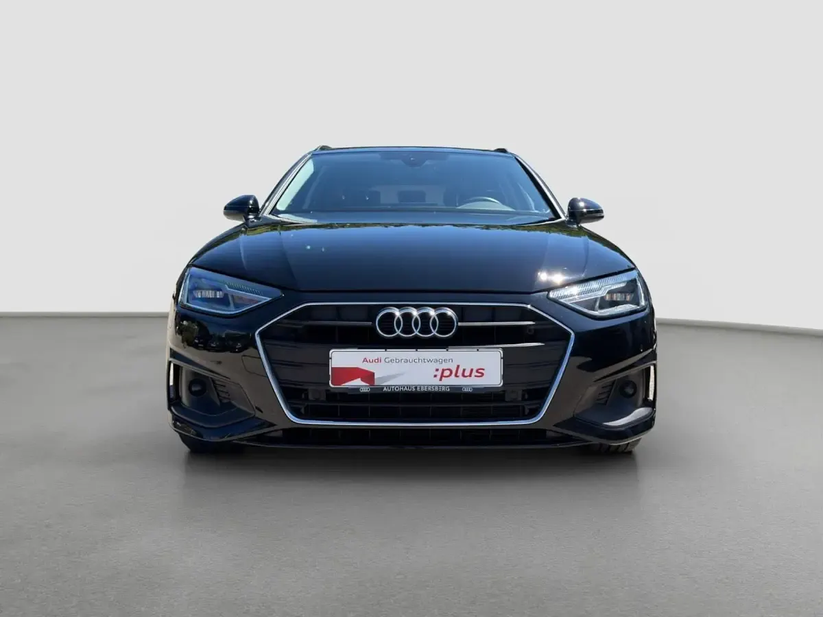 Gebraucht Audi A4 Sport 136 PS (100 kW) 2023 Schwarz Kombi