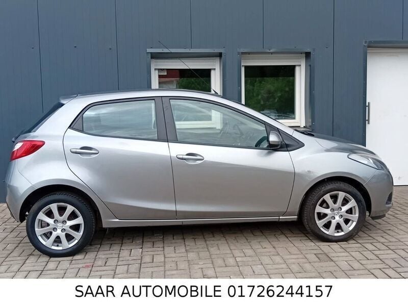 Gebraucht Mazda 2 Independence 75 PS (55 kW) 2009 Silber Limousine