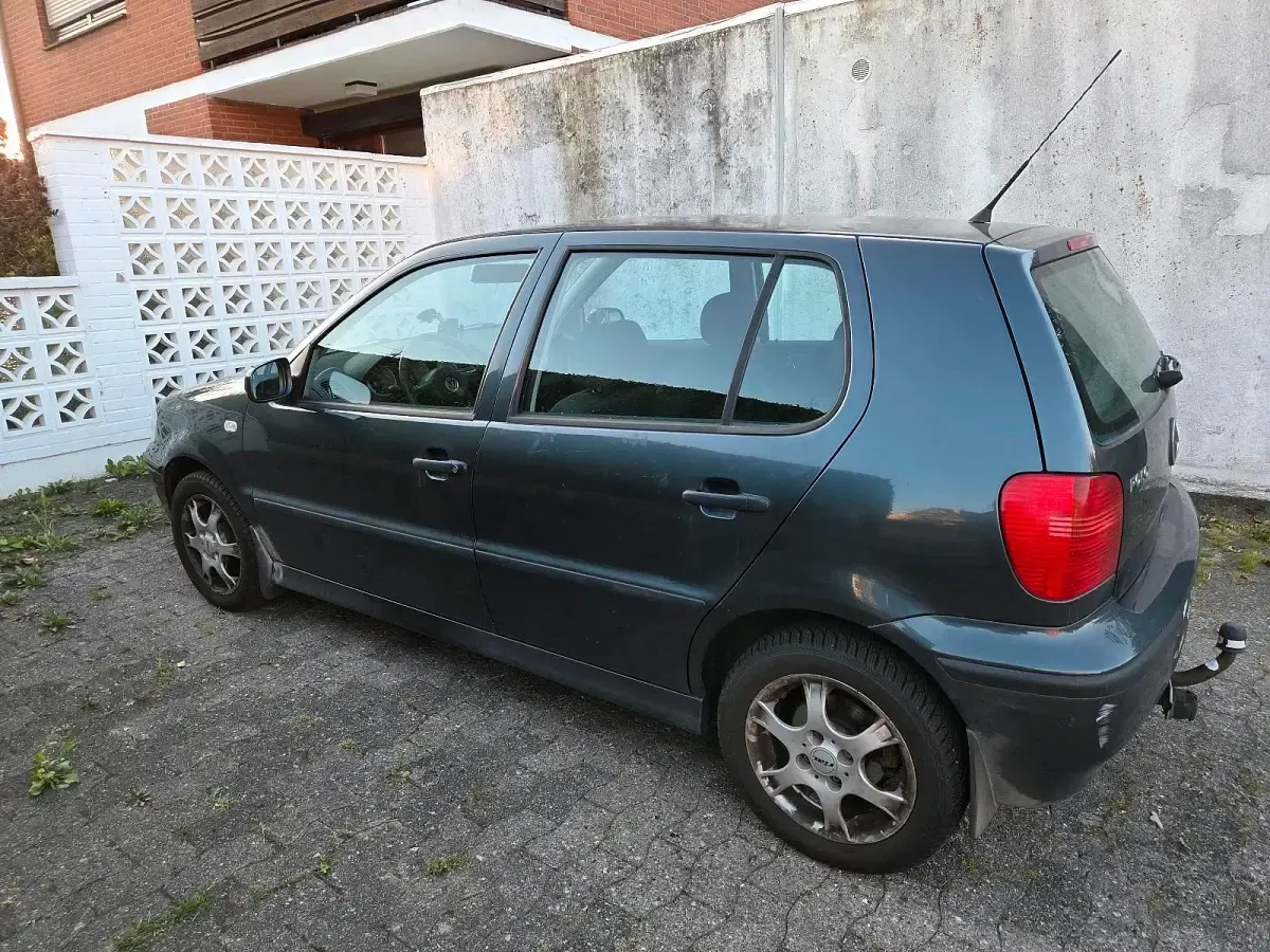 Gebraucht VW Polo 55 PS (40 kW) 1999 Grau Kleinwagen