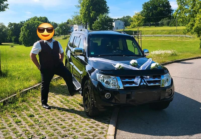 Schwarz Gebraucht 2014 Mitsubishi Pajero SUV | 20.500 € (Teuer) - Bild 1/4