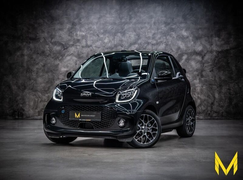 Schwarz (black) Gebraucht 2023 Smart ForTwo Electric Drive Prime Exclusive Cabrio | 25.555 € - Bild 1/4