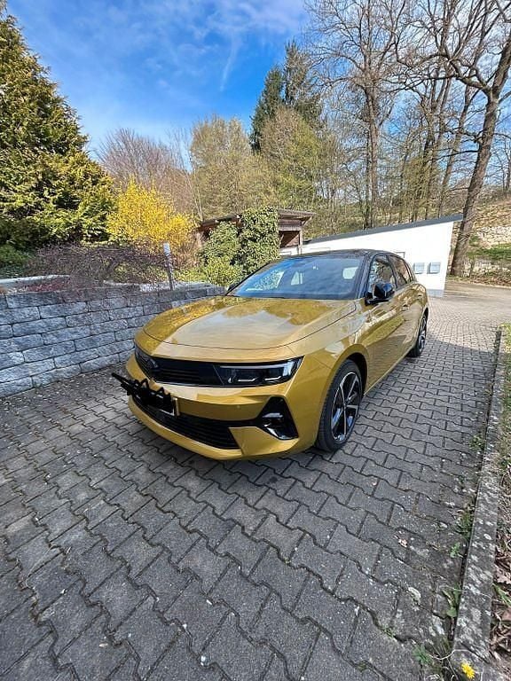 Gebraucht Opel Astra Edition 131 PS (96 kW) 2025 Gold Limousine