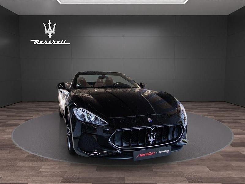 Gebraucht Maserati GranCabrio 460 PS (338 kW) 2018 Blau Cabrio