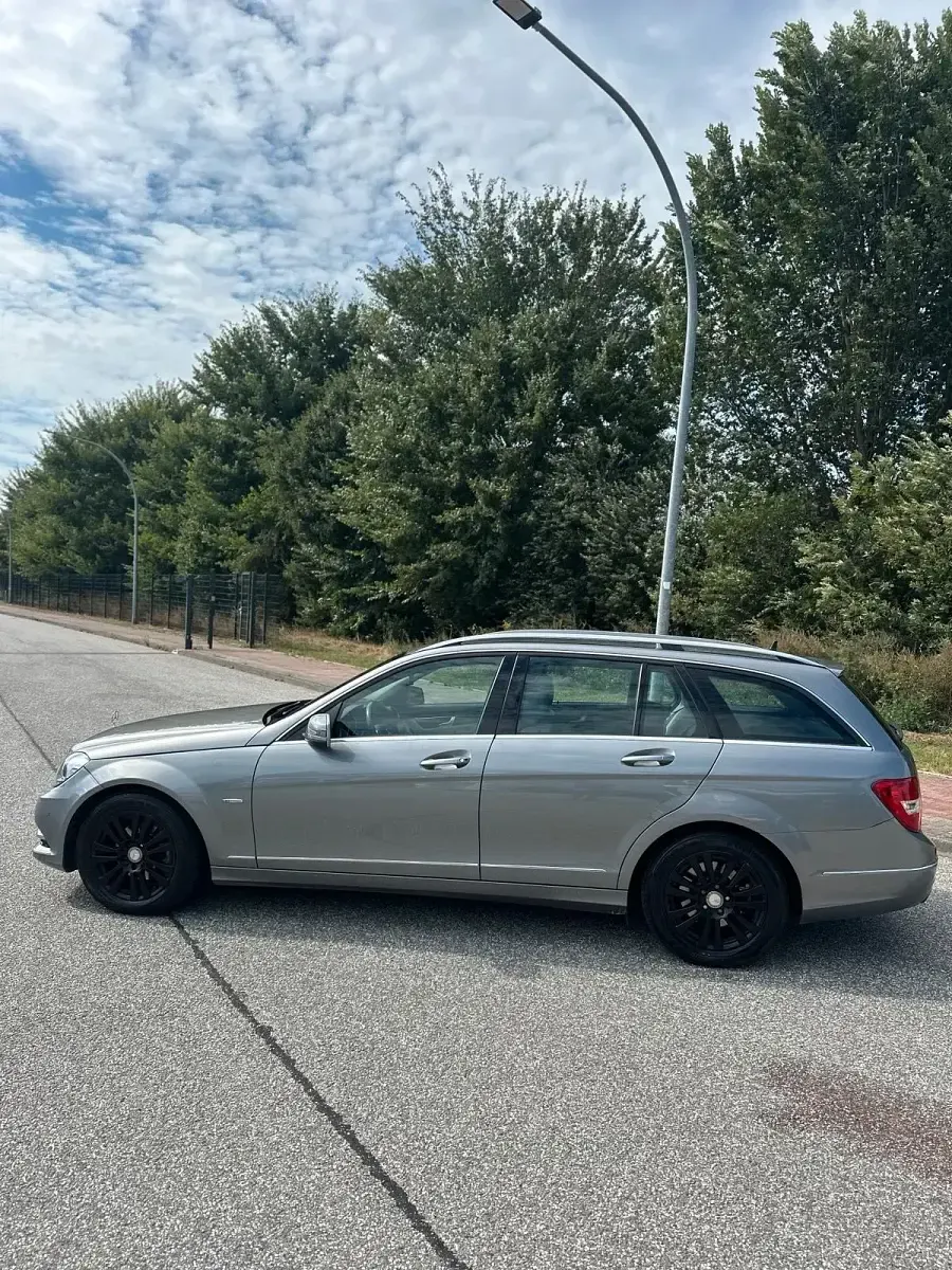 Gebraucht Mercedes C220 170 PS (125 kW) 2012 Grau Kombi