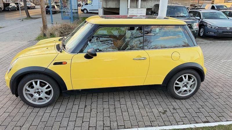 Gebraucht Mini ONE 90 PS (66 kW) 2002 Gelb Kleinwagen