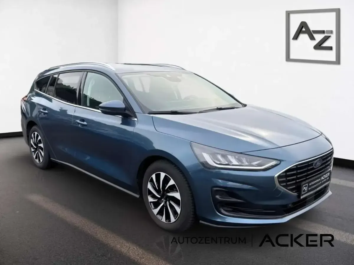 Gebraucht Ford Focus Titanium X 125 PS (91 kW) 2025 Chrome blue Kombi