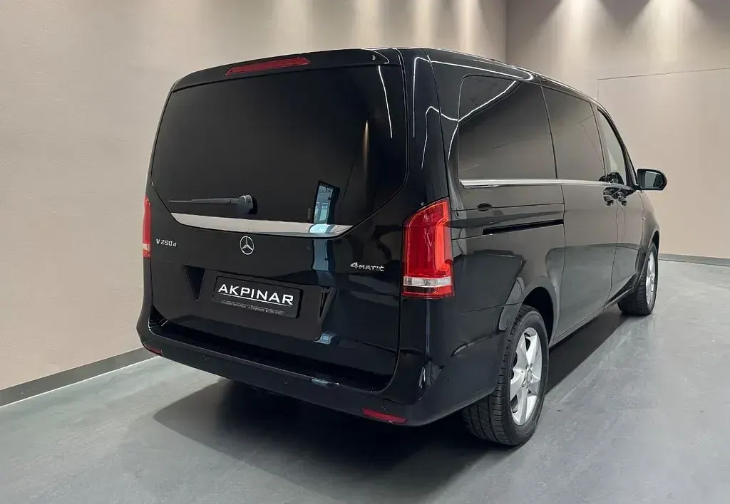 Gebraucht Mercedes V250 Avantgarde 190 PS (139 kW) 2017 Schwarz Van / Kleinbus