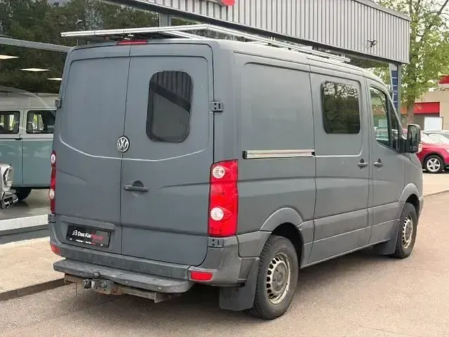 Gebraucht VW Crafter 136 PS (100 kW) 2011 Grau Van