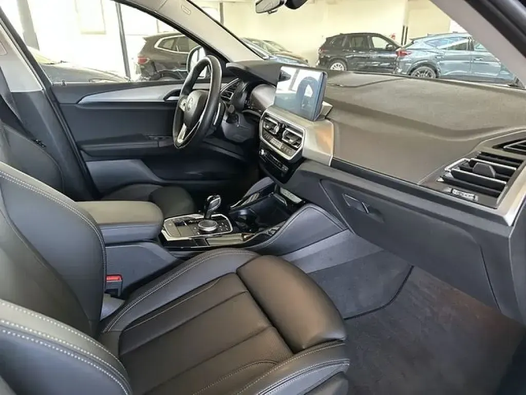 Gebraucht BMW X4 Performance 245 PS (180 kW) 2022 Schwarz (metallic) SUV