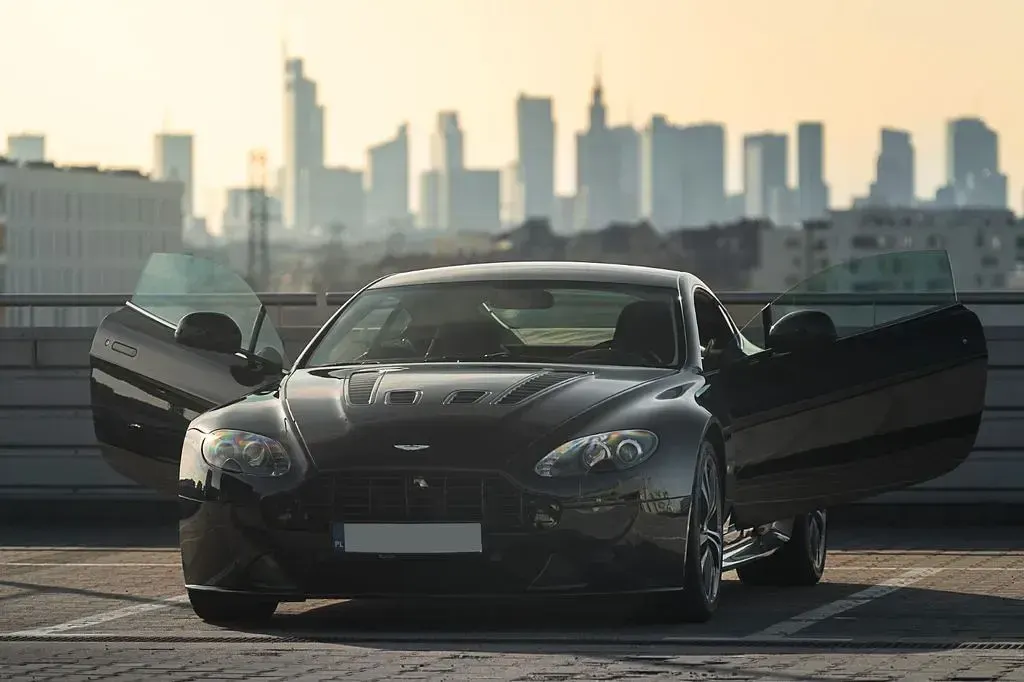 Gebraucht Aston Martin Vantage 517 PS (380 kW) 2011 Schwarz Coupé