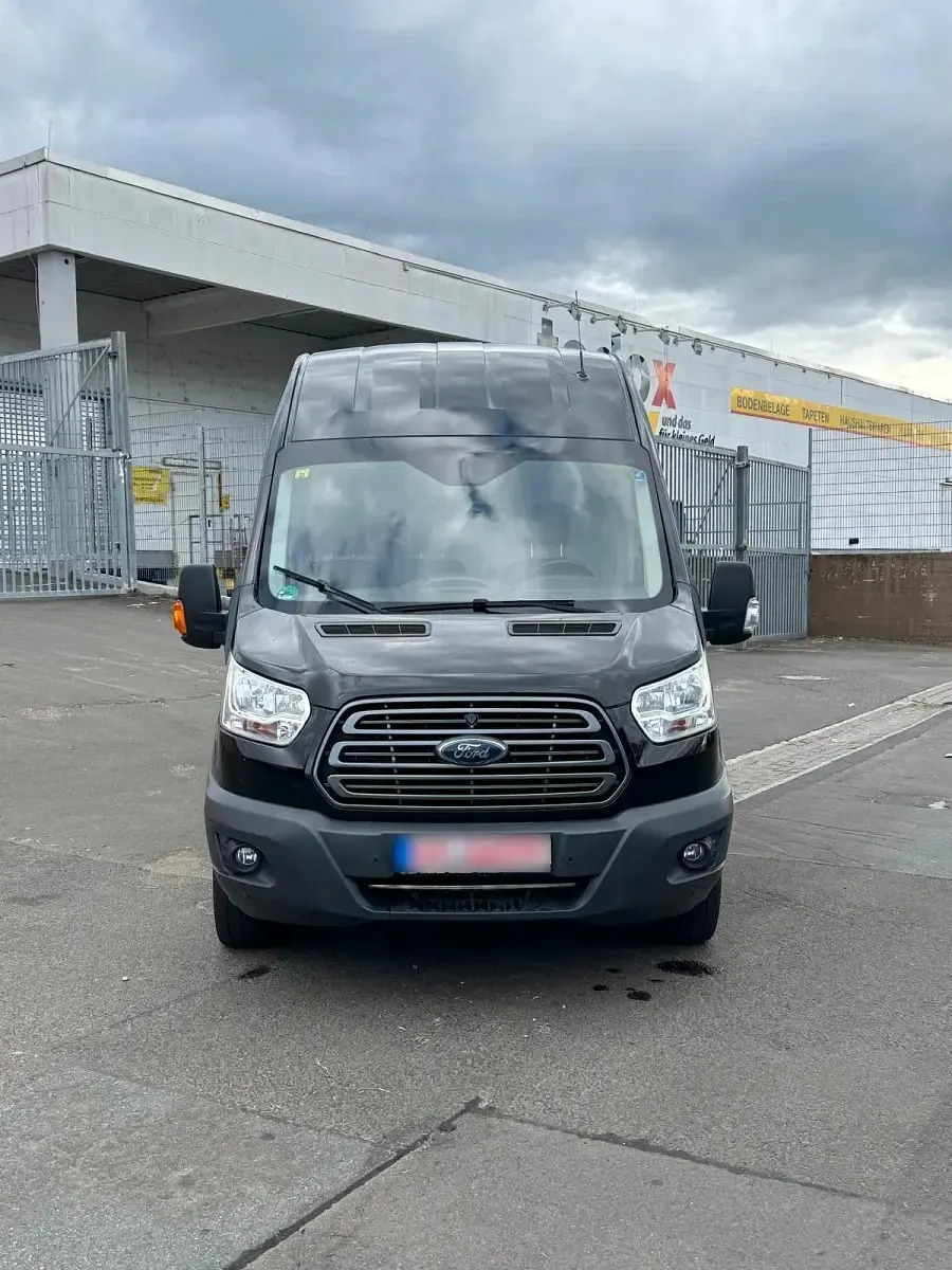 Gebraucht Ford Transit 131 PS (96 kW) 2018 Schwarz Van