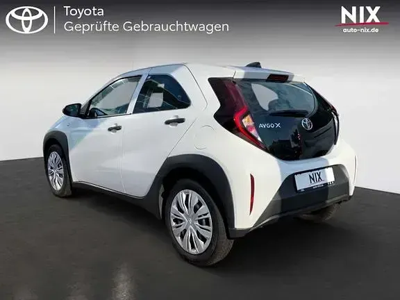 Gebraucht Toyota Aygo X 72 PS (52 kW) 2023 Schneeweiß SUV