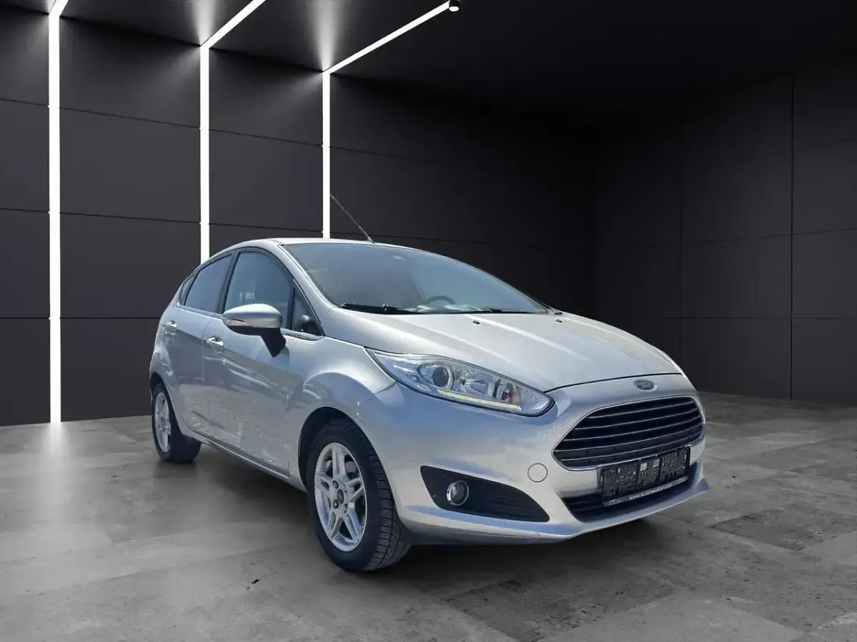 Gebraucht Ford Fiesta Sport 101 PS (74 kW) 2014 Silber Kleinwagen