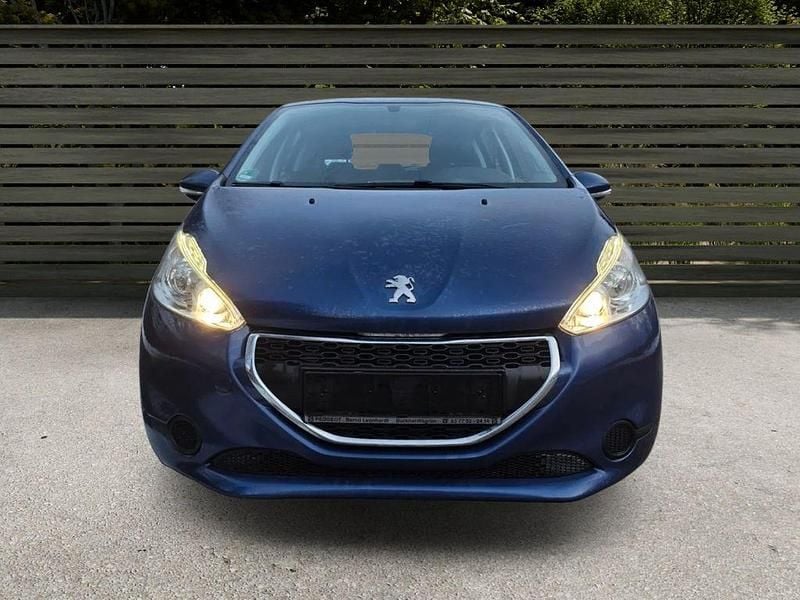 Gebraucht Peugeot 208 Active 82 PS (60 kW) 2015 Kleinwagen