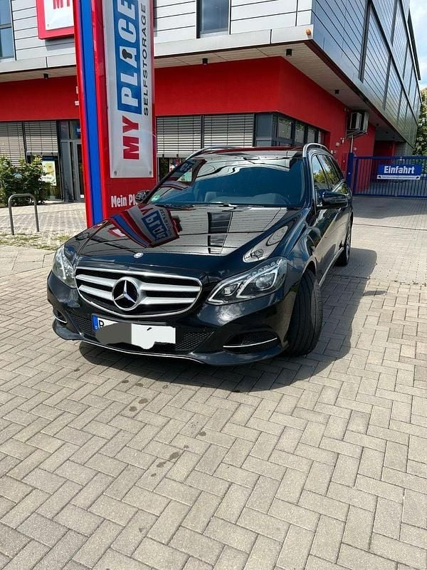 Schwarz Gebraucht 2016 Mercedes E350 Elegance Kombi | 14.700 € (Superpreis) - Bild 1/4