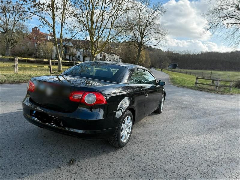 Gebraucht VW Eos 122 PS (89 kW) 2009 Schwarz Cabrio