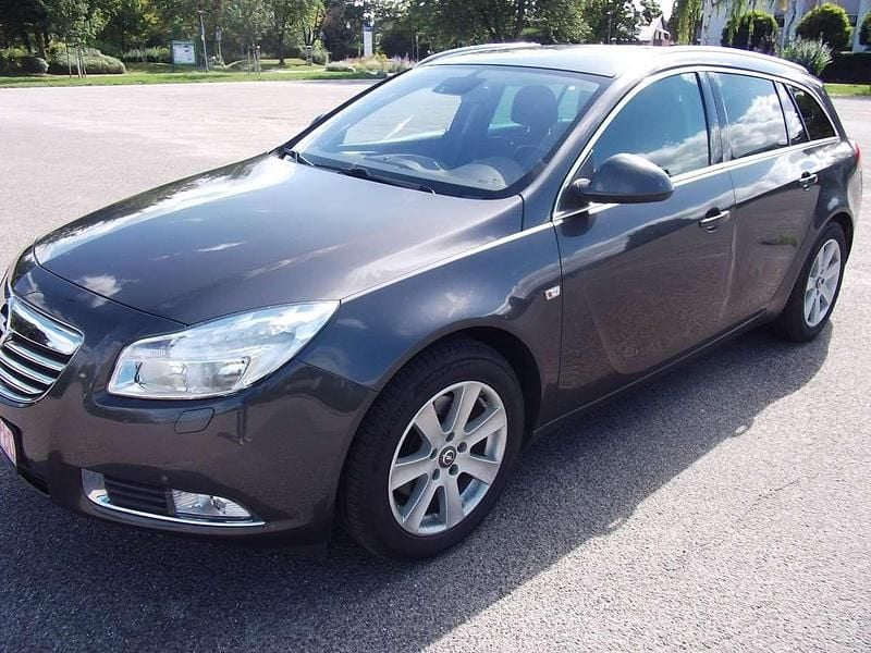 Schwarz Gebraucht 2011 Opel Insignia Edition Kombi | 4.250 € (Guter Preis) - Bild 1/4