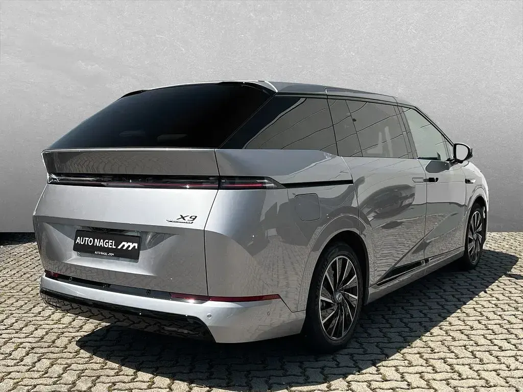 Gebraucht XPENG X9 AWD Performance 369 kW (503 PS) 2026 Silber Van / Kleinbus