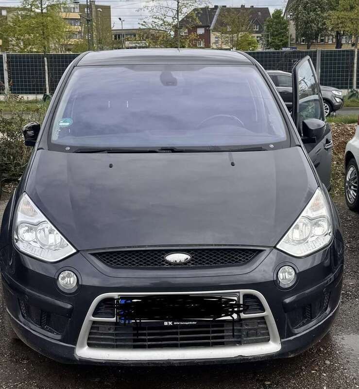 Gebraucht 2008 Ford S-MAX Ambiente Van / Kleinbus | 700 € - Bild 1/4