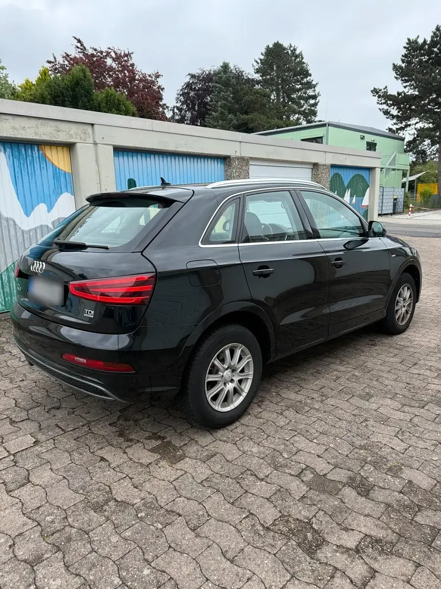 Gebraucht Audi Q3 S-Line 140 PS (102 kW) 2014 Schwarz SUV