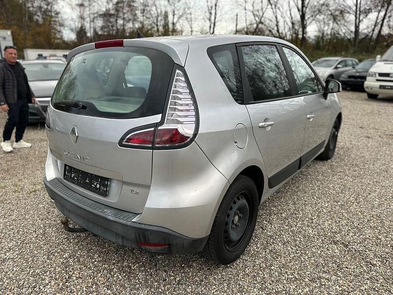 Gebraucht Renault Scénic Initiale Paris 116 PS (85 kW) 2014 Grau Van / Kleinbus