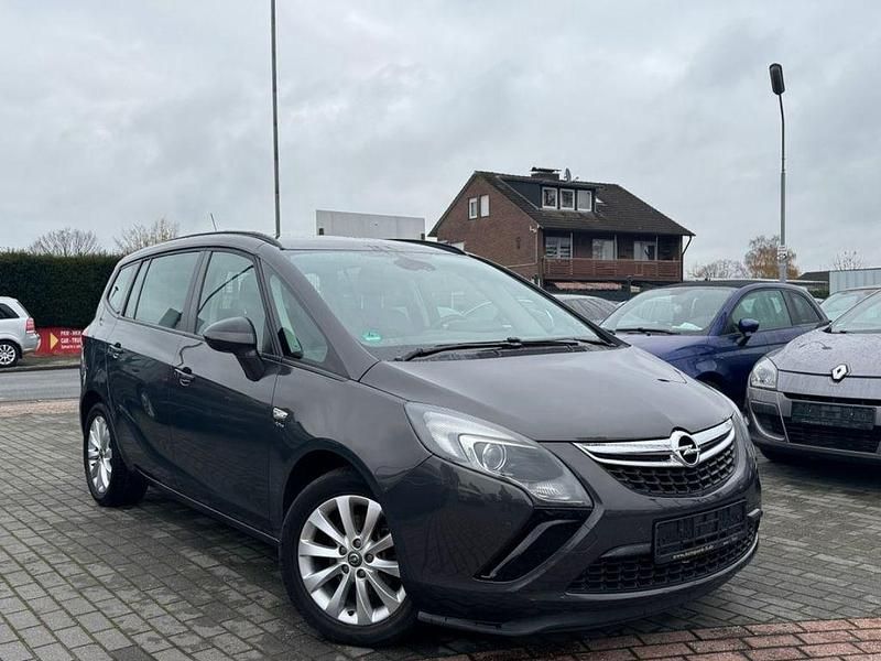 Grau Gebraucht 2013 Opel Zafira Tourer Active Van / Kleinbus | 8.250 € (Guter Preis) - Bild 1/4