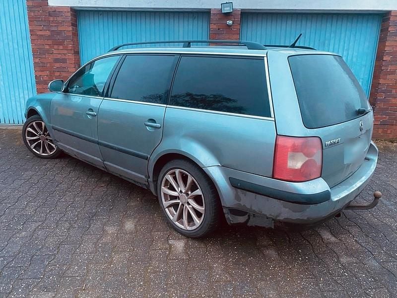 Gebraucht VW Passat 130 PS (95 kW) 2004 Silber Limousine