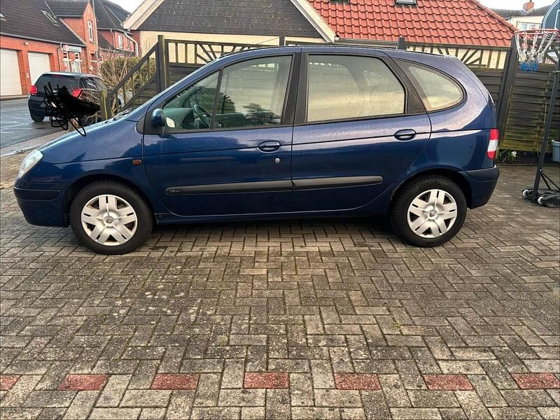 Gebraucht Renault Scénic 107 PS (78 kW) 2002 Blau Van / Kleinbus