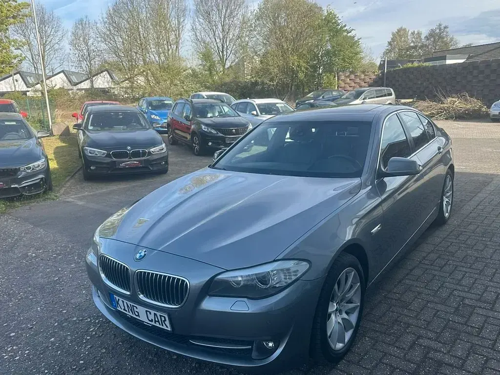 Gebraucht BMW 525 Performance 204 PS (150 kW) 2010 Grau (metallic) Limousine