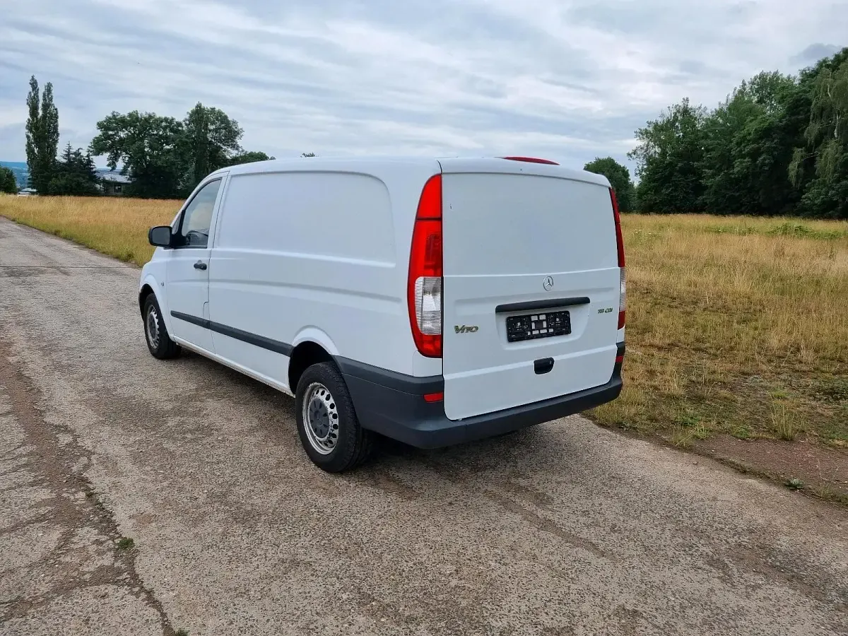 Gebraucht Mercedes Vito 116 PS (85 kW) 2010 Weiß Van