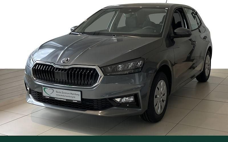 Grau Neu 2025 Skoda Fabia Selection Limousine | 19.830 € (Fairer Preis) - Bild 1/4