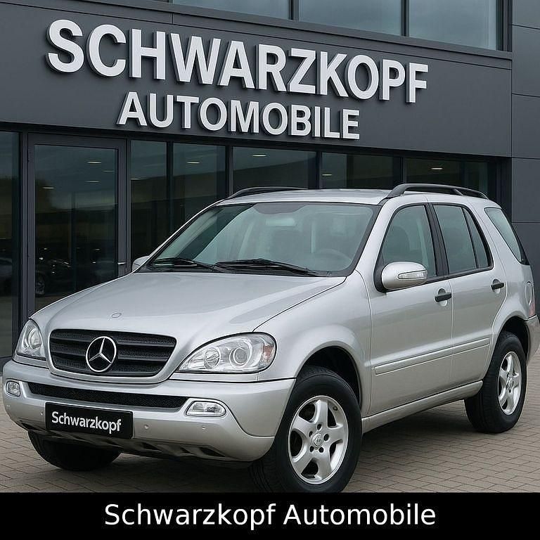 Gebraucht Mercedes ML270 163 PS (119 kW) 2003 Silber SUV