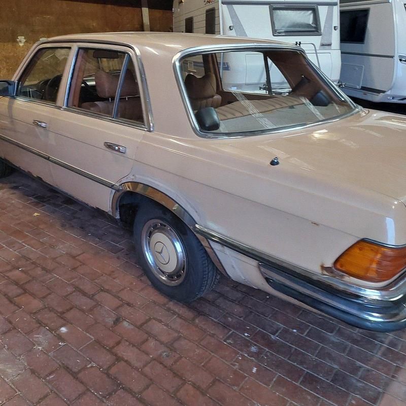 Gebraucht Mercedes 280 160 PS (117 kW) 1975 Beige Limousine